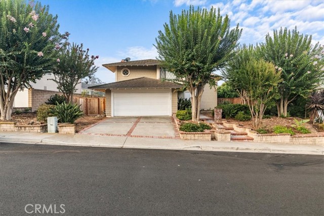 26732 Laredo Lane, Lake Forest CA: https://media.crmls.org/medias/b492b9f5-78a0-476b-8733-5eb4a16c5d52.jpg