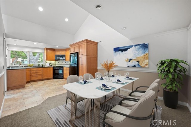 Dining room & kitchen
