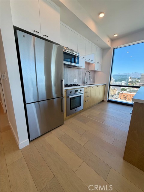 Detail Gallery Image 12 of 40 For 400 S Broadway #1703,  Los Angeles,  CA 90013 - 2 Beds | 2 Baths