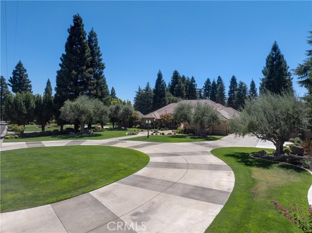 Detail Gallery Image 5 of 62 For 2326 E South Bear Creek Dr, Merced,  CA 95340 - 6 Beds | 6 Baths