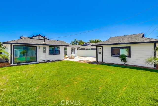 2103 Roxanne Avenue, Long Beach CA: https://media.crmls.org/medias/b4938dcf-fb55-4f79-a9d8-26a196ac3493.jpg