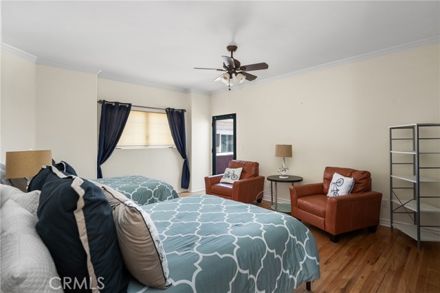 6915 E Seaside, Long Beach CA: https://media.crmls.org/medias/b493d4f5-f187-436d-b49f-122ae65c2635.jpg