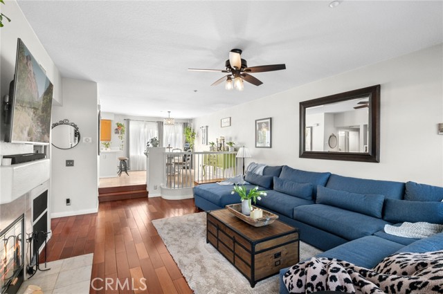 Detail Gallery Image 6 of 23 For 605 N Pageant #B,  Orange,  CA 92869 - 2 Beds | 2/1 Baths