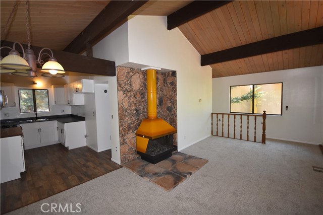 Detail Gallery Image 10 of 16 For 26227 Lake Forest Dr, Twin Peaks,  CA 92391 - 2 Beds | 2 Baths