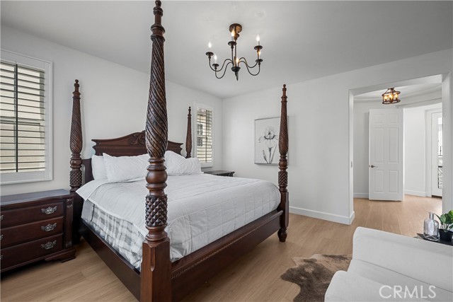 26814 Fairlain Drive, Valencia CA: https://media.crmls.org/medias/b495efc0-c728-4fe3-a1d9-a81b46be4a22.jpg