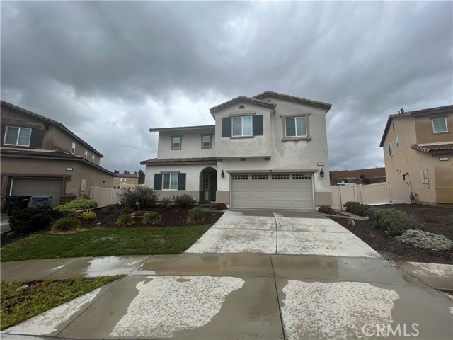 172 colonial Dr Calimesa, California This is a beautiful home, turn key and in immaculate condition. Low maintenance yard in a lovely gated community. Tile and laminate flooring through out the home with carpet in the bedrooms. Updated kitchen with all stainless steal appliances, granite and white cabinets. Open concept kitchen with lots of room. Vaulted ceilings and window coverings throughout home. Walk in closets in master bedroom and down stairs. large loft upstairs with storage area. Back yard is low maintenance while also a great place for entertaining. In a great community that has a pool, playground, basketball courts, dog park and many more.