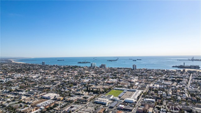 Detail Gallery Image 33 of 36 For 1168 E 10th St #213,  Long Beach,  CA 90813 - 2 Beds | 2 Baths