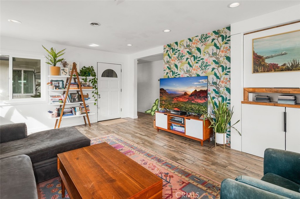 B4983a7c 7ee6 43e5 B4b9 2021aaba6236