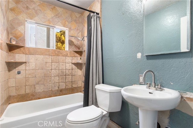 Detail Gallery Image 10 of 12 For 6045 Oak Knolls Rd, Simi Valley,  CA 93063 - 2 Beds | 1 Baths