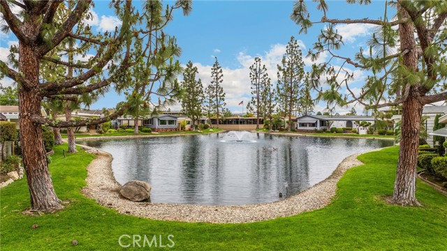 2240 Lake Glen Dr, La Habra CA: https://media.crmls.org/medias/b499c436-36ee-4616-9618-8617c2f37f6a.jpg