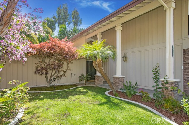 Detail Gallery Image 6 of 59 For 25951 Serenata Dr, Mission Viejo,  CA 92691 - 5 Beds | 3/1 Baths