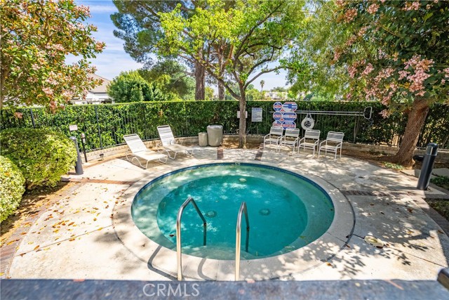 Detail Gallery Image 43 of 53 For 24526 Windsor Dr a,  Valencia,  CA 91355 - 3 Beds | 2/1 Baths