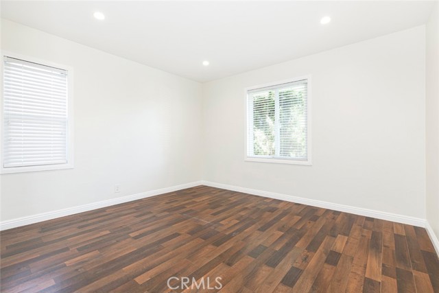 Detail Gallery Image 18 of 29 For 17425 Emelita, Encino,  CA 91316 - 2 Beds | 1 Baths