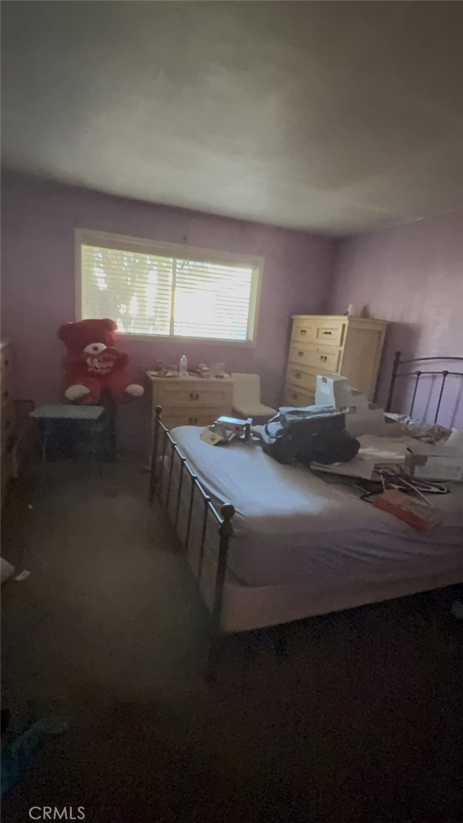 https://media.crmls.org/medias/b49af47f-3cbd-495e-ae61-59a105fc1006.jpg?preset=X-Large
