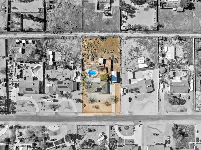 Detail Gallery Image 3 of 45 For 14154 Hopi, Apple Valley,  CA 92307 - 3 Beds | 2 Baths