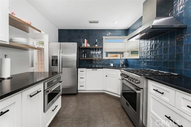 Detail Gallery Image 11 of 28 For 3556 Rutgers Ave, Long Beach,  CA 90808 - 3 Beds | 2 Baths