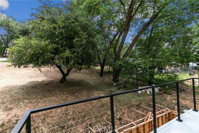 1670 Grass Valley Road, Lake Arrowhead CA: https://media.crmls.org/medias/b49d45ce-4c31-4be9-a52d-17d49782d440.jpg