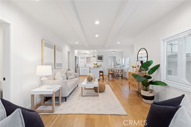 Upper Unit | Living Area