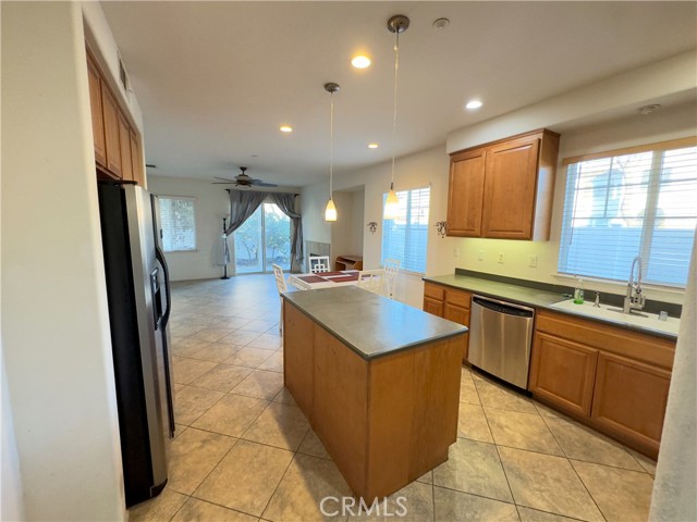 Detail Gallery Image 9 of 45 For 25954 Bybee Ln, Loma Linda,  CA 92354 - 3 Beds | 2/1 Baths