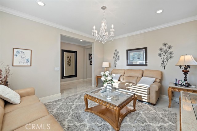 Detail Gallery Image 13 of 72 For 6962 Housatonic Ct, Jurupa Valley,  CA 91752 - 5 Beds | 3 Baths