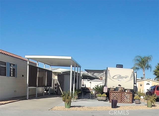 Detail Gallery Image 3 of 50 For 1295 S Cawston Ave, Hemet,  CA 92545 - – Beds | – Baths