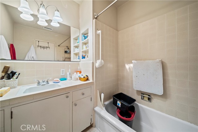 Detail Gallery Image 11 of 27 For 15625 La Mesa St, Sylmar,  CA 91342 - 2 Beds | 2 Baths