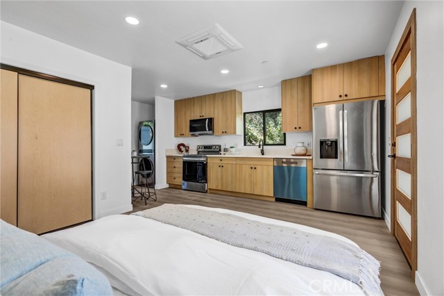5222 Cedros Avenue, Sherman Oaks CA: https://media.crmls.org/medias/b49e9a4f-2113-4a65-961b-3db7b1ced0f0.jpg