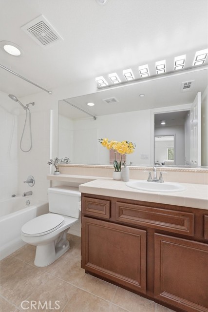 Detail Gallery Image 22 of 43 For 5244 Huckleberry Oak, Simi Valley,  CA 93063 - 5 Beds | 3 Baths