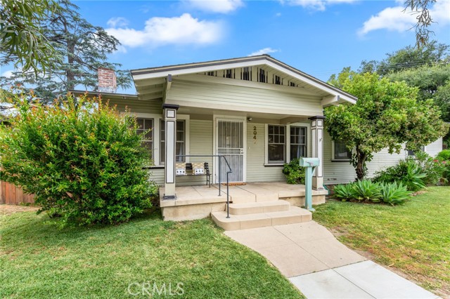 Detail Gallery Image 1 of 1 For 2047 Delrosa Dr, Eagle Rock,  CA 90041 - 3 Beds | 2 Baths