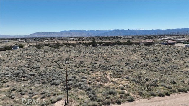 44 Christina Road, Hesperia CA: https://media.crmls.org/medias/b49f78bf-d3ac-49a4-ac11-4832777a880b.jpg