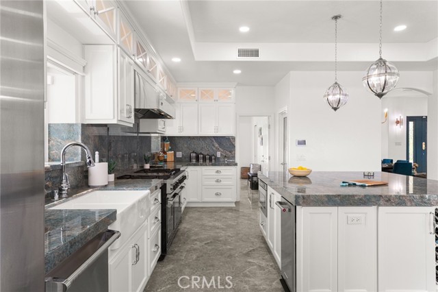 Detail Gallery Image 19 of 75 For 22252 Monte Rancho Dr, Temecula,  CA 92590 - 4 Beds | 4 Baths