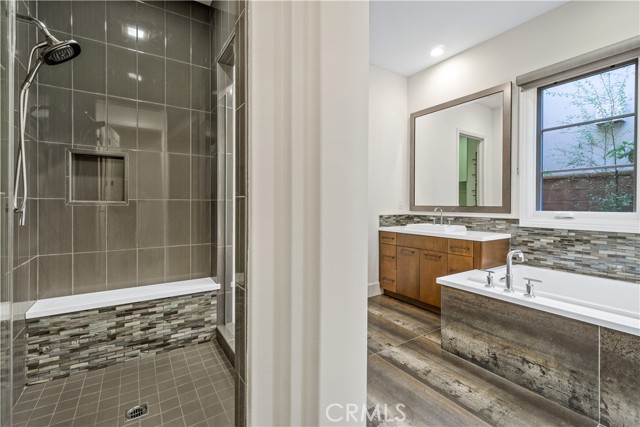 Detail Gallery Image 27 of 53 For 116 Homecoming, Irvine,  CA 92602 - 5 Beds | 5/1 Baths