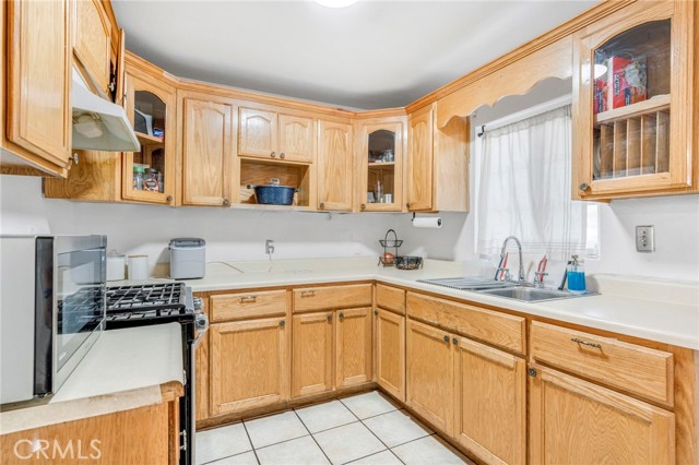 Detail Gallery Image 14 of 21 For 1562 N Fay, Fresno,  CA 93728 - 2 Beds | 1 Baths