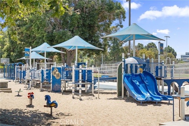 Detail Gallery Image 31 of 48 For 1616 Granville Ave #202,  Los Angeles,  CA 90025 - 2 Beds | 2 Baths