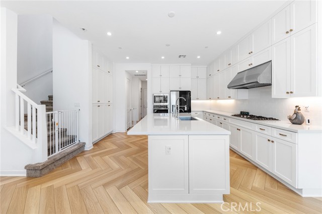 27 Miren Pl, Arcadia CA: https://media.crmls.org/medias/b4a3c265-1221-4899-9b86-51cb1b96761f.jpg