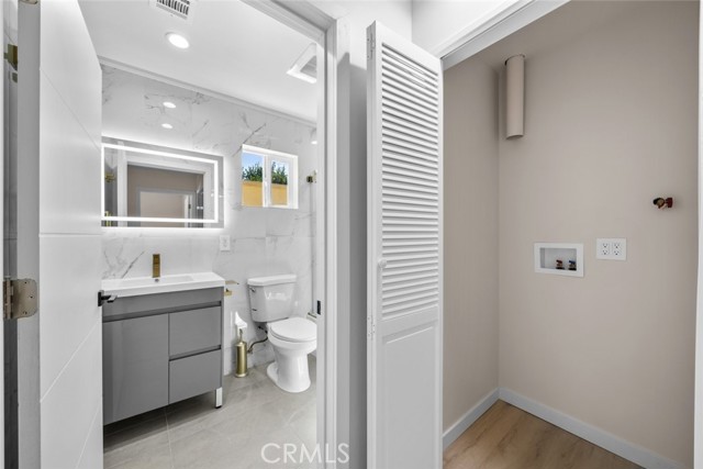 8049 Lullaby Lane, Panorama City CA: https://media.crmls.org/medias/b4a3fd81-2e4c-49cc-9e0b-0d8a9c692789.jpg