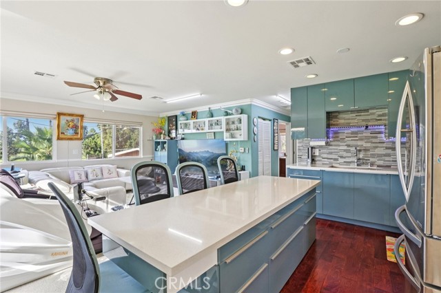 Detail Gallery Image 17 of 30 For 329 N Kathryn, Anaheim,  CA 92801 - 6 Beds | 3/1 Baths