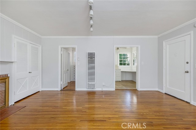 Detail Gallery Image 10 of 19 For 10372 Ashton Ave, Los Angeles,  CA 90024 - 2 Beds | 4 Baths