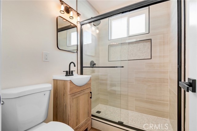 Detail Gallery Image 9 of 16 For 1070 La Casa, La Habra,  CA 90631 - 2 Beds | 1 Baths