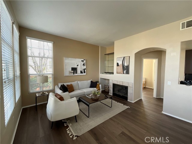 Detail Gallery Image 3 of 26 For 8027 E Naples Ln, Anaheim,  CA 92808 - 3 Beds | 3 Baths