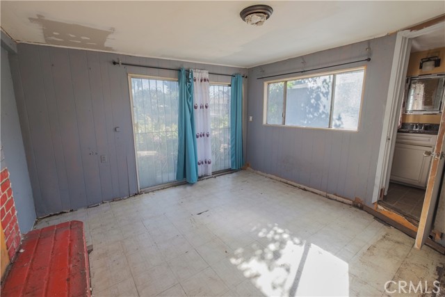 Detail Gallery Image 16 of 27 For 4660 Paramount Blvd, Pico Rivera,  CA 90660 - 2 Beds | 1 Baths