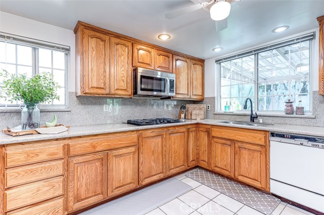 Detail Gallery Image 12 of 29 For 8161 Suffield St, La Palma,  CA 90623 - 5 Beds | 2 Baths