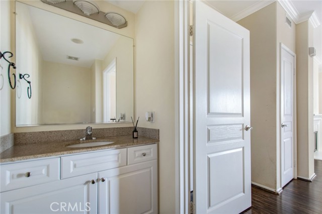 3270 Watermarke Place, Irvine CA: https://media.crmls.org/medias/b4a6f89d-f5ea-4e47-88f0-07c1361198c2.jpg