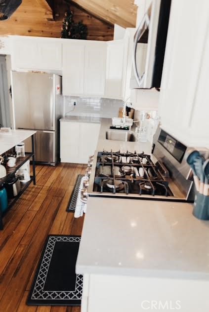 1029 W Aeroplane Boulevard, Big Bear City CA: https://media.crmls.org/medias/b4a7374e-0ac1-40b6-b4bc-23b8d4a21143.jpg