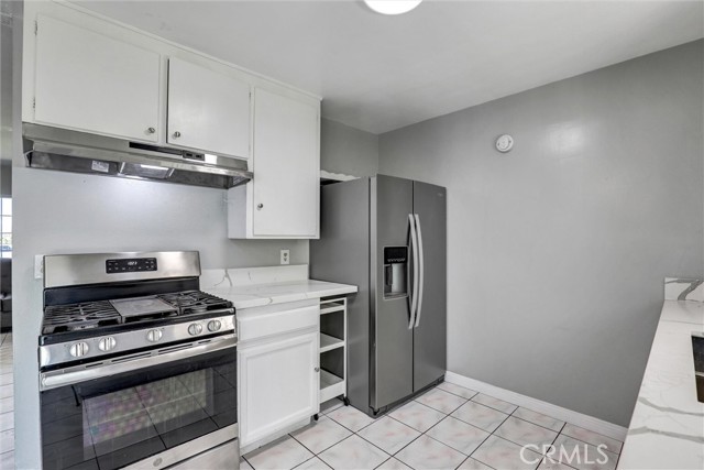 Detail Gallery Image 4 of 9 For 10572 Ketch Ave, Garden Grove,  CA 92843 - 3 Beds | 1/1 Baths