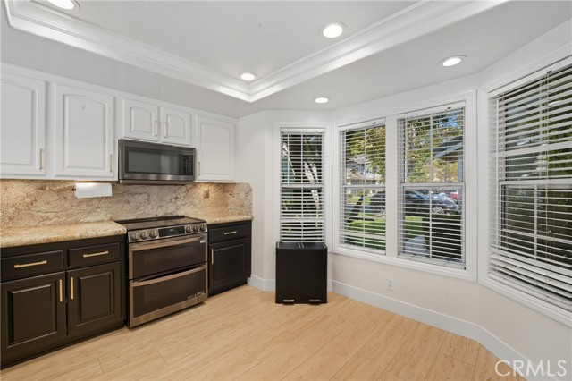 Detail Gallery Image 24 of 60 For 6070 E Summit, Anaheim Hills,  CA 92807 - 3 Beds | 3 Baths