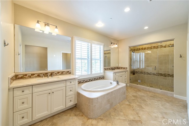 Detail Gallery Image 22 of 32 For 21 Rolling, Irvine,  CA 92620 - 4 Beds | 3/1 Baths