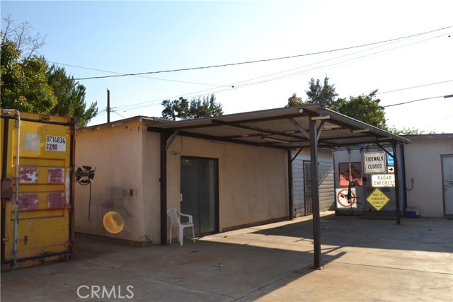 2121 N Pass Avenue, Burbank CA: https://media.crmls.org/medias/b4a9edc1-539a-4f5b-b853-4cfae675a175.jpg