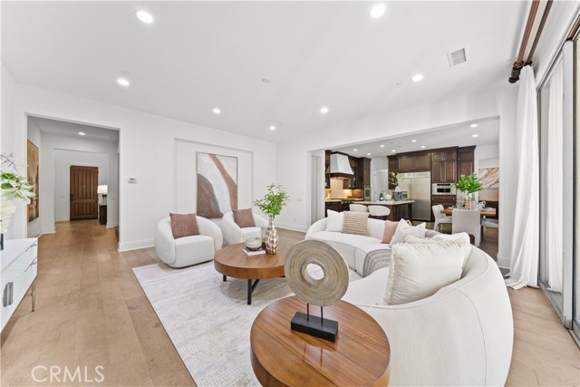 Detail Gallery Image 8 of 28 For 18 Windrow Rd, Tustin,  CA 92782 - 6 Beds | 5/1 Baths