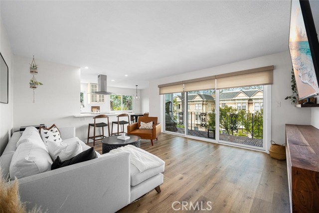 226 Grand, Long Beach CA: https://media.crmls.org/medias/b4aa588f-9f53-42bd-98cd-8b3af7112ec3.jpg